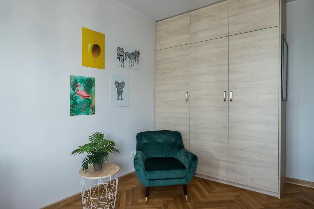 Boutique Emilii Plater 55 Two Balcony Apartment *