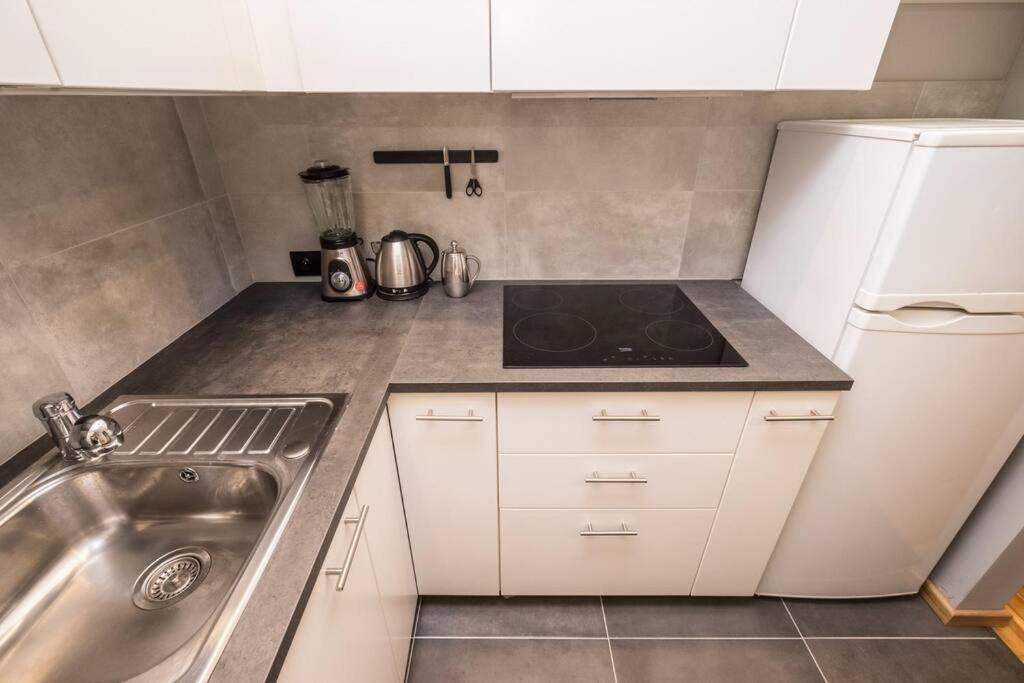 Boutique Emilii Plater 55 Two Balcony Apartment Warsaw