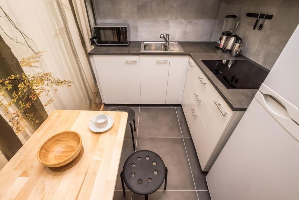 Boutique Emilii Plater 55 Two Balcony