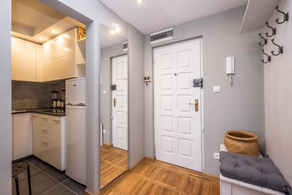 Apartment Boutique Emilii Plater 55 Two Balcony Warsaw